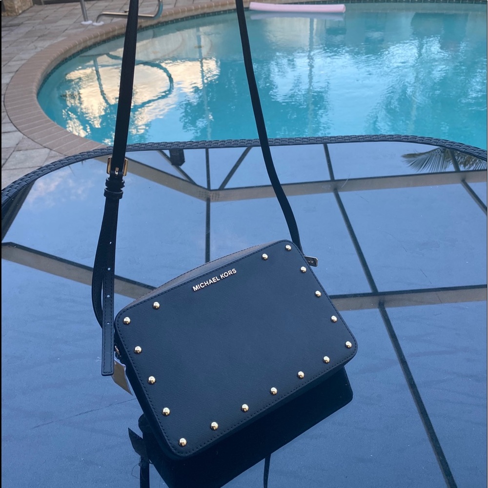 SOLD !! Brand new Michael kors crossbody bag